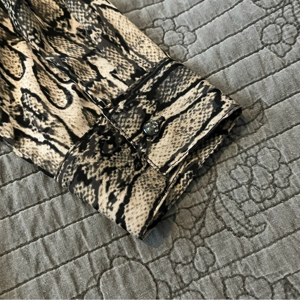 Python Print Blouse - Picture 4 of 6